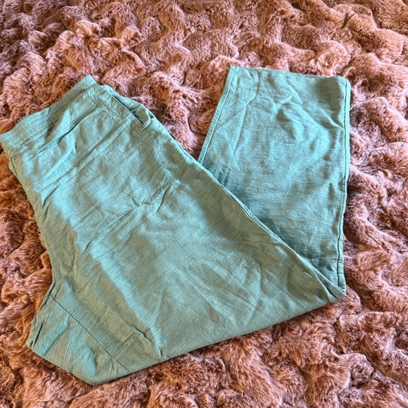 Alfred Dunner Green Chinos - Picture 3 of 3